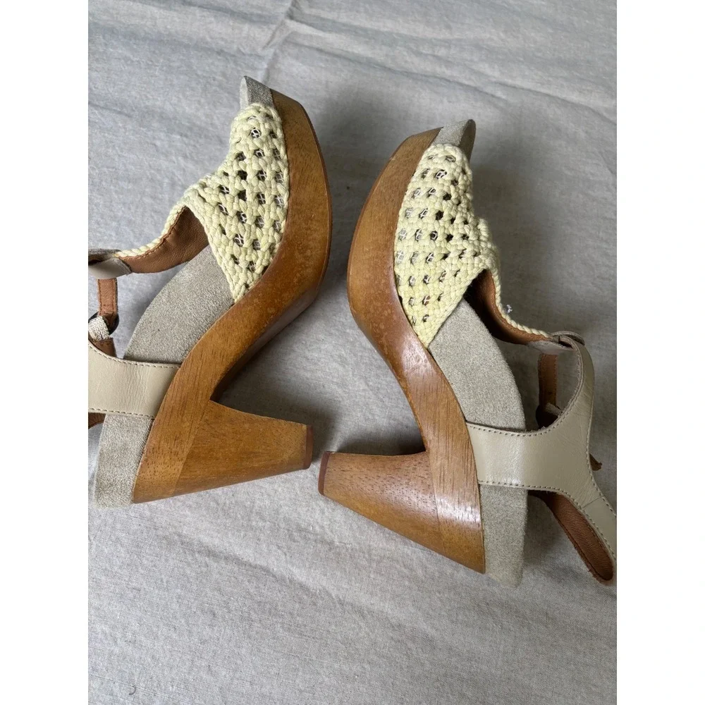 Earthies Boho Wood Heel Sandals 8B Retro Hippie Macrame Crochet Earthy